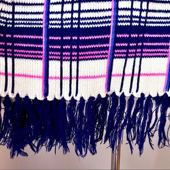 Vintage Poncho by Banff “Sweater Bee” Woman’s Small/Medium - Picture 6 of 9